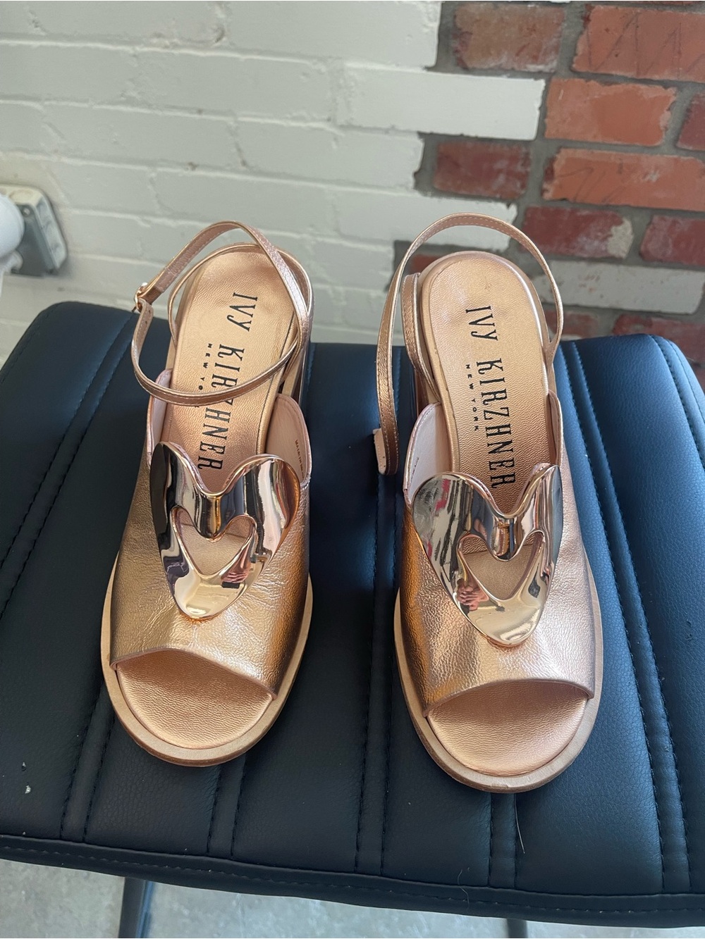 NWOT Ivy Kirzhner Metallic Rose Gold Heart Slingback Sandals